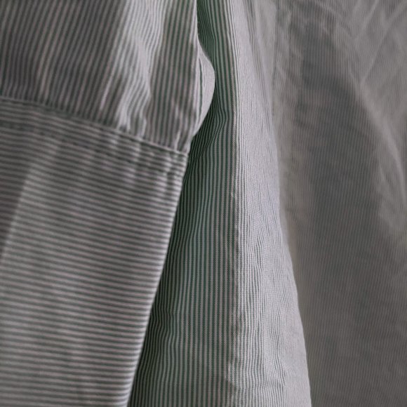 Theory - Pocket Button Front Shirt Like new - Picture 3 of 8